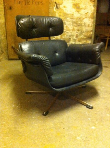 Charls Eames Lounge Chair